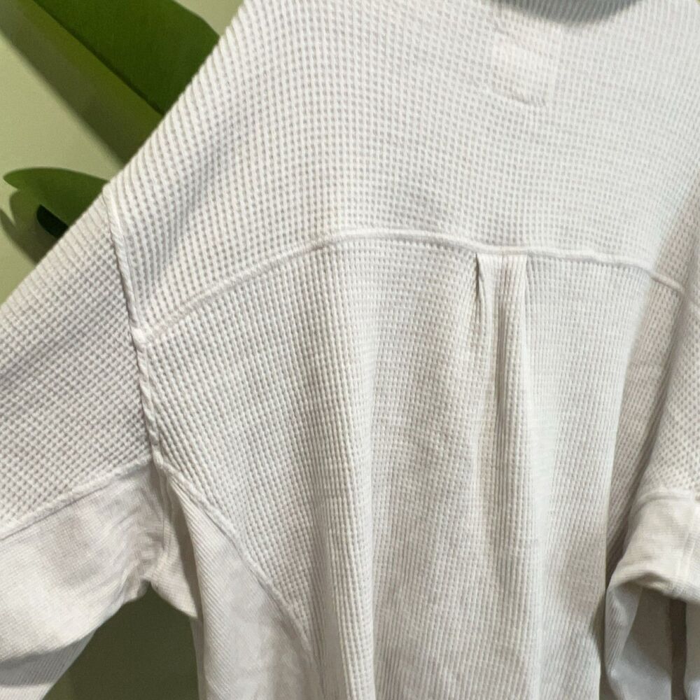 Aerie Women XXL White Long Sleeve Collared Knit Shirt Button Pockets Relaxed - Picture 5 of 6